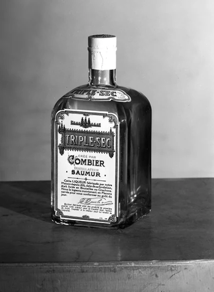 Ancienne bouteille de Triple Sec Combier